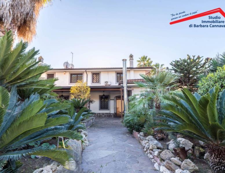 casa indipendente in vendita a Roma in zona Infernetto