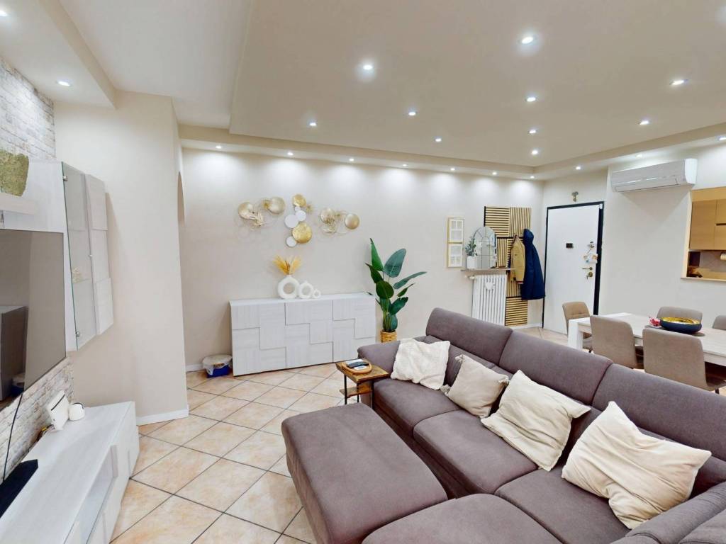 appartamento in vendita a Roma in zona Don Bosco