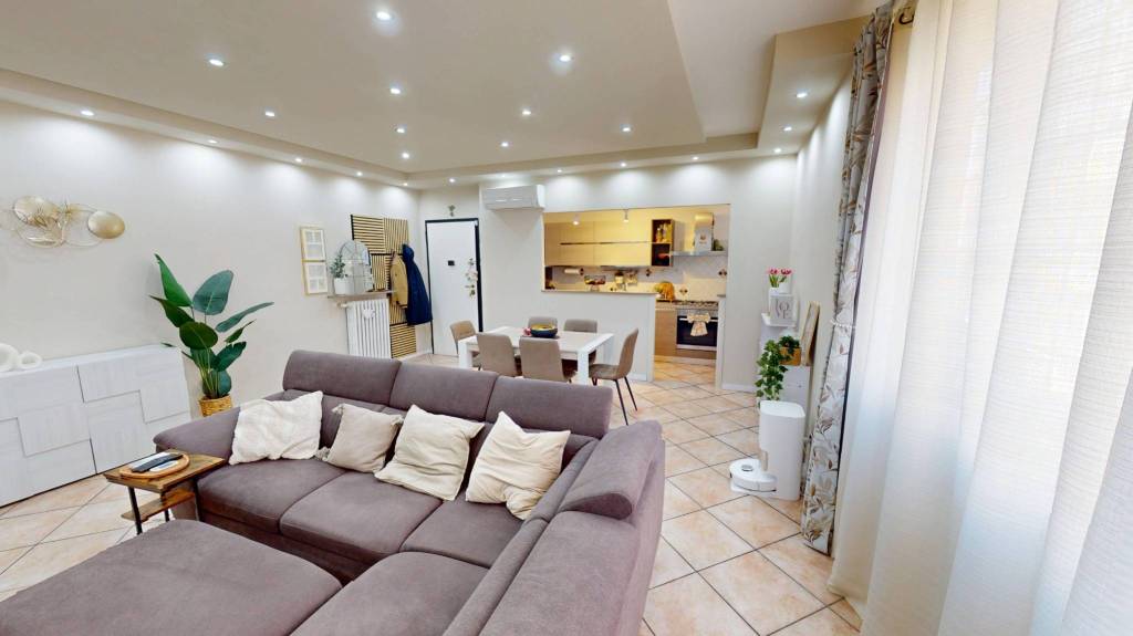 appartamento in vendita a Roma in zona Don Bosco