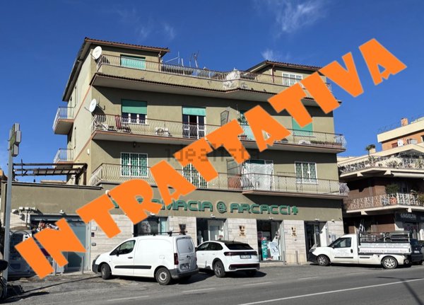 appartamento in vendita a Roma in zona Torre Angela