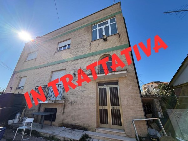 appartamento in vendita a Roma in zona Casal Morena