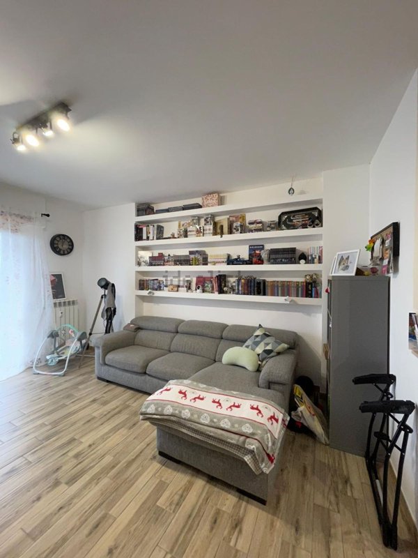 appartamento in vendita a Roma in zona Dragoncello