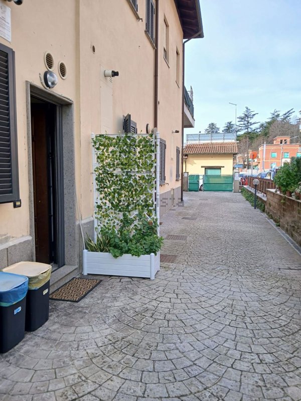 appartamento in vendita a Roma in zona Cesano