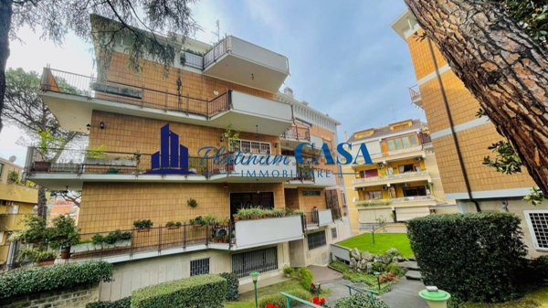 appartamento in vendita a Roma in zona Della Vittoria