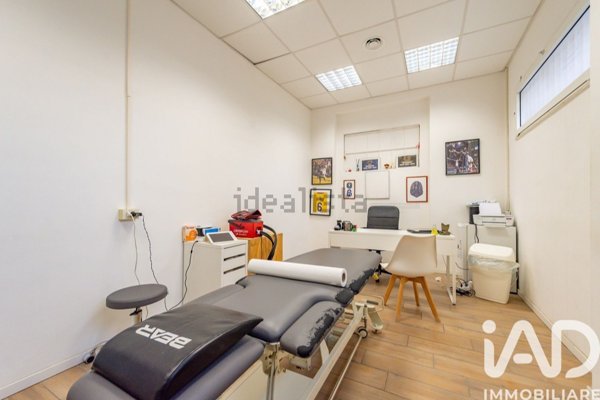 locale commerciale in vendita a Roma in zona Nomentano