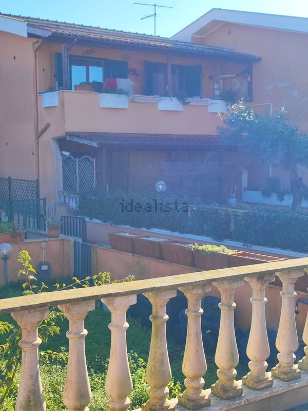 appartamento in vendita a Roma in zona Castel di Leva