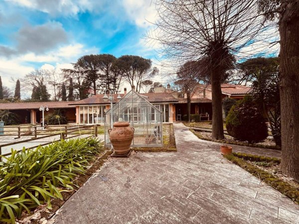 casa indipendente in vendita a Roma in zona Olgiata