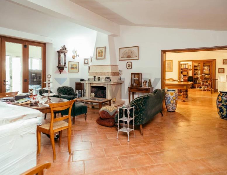 casa indipendente in vendita a Roma in zona Osteria Nuova