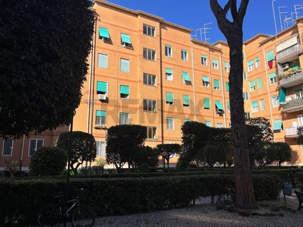 appartamento in vendita a Roma in zona Ostia