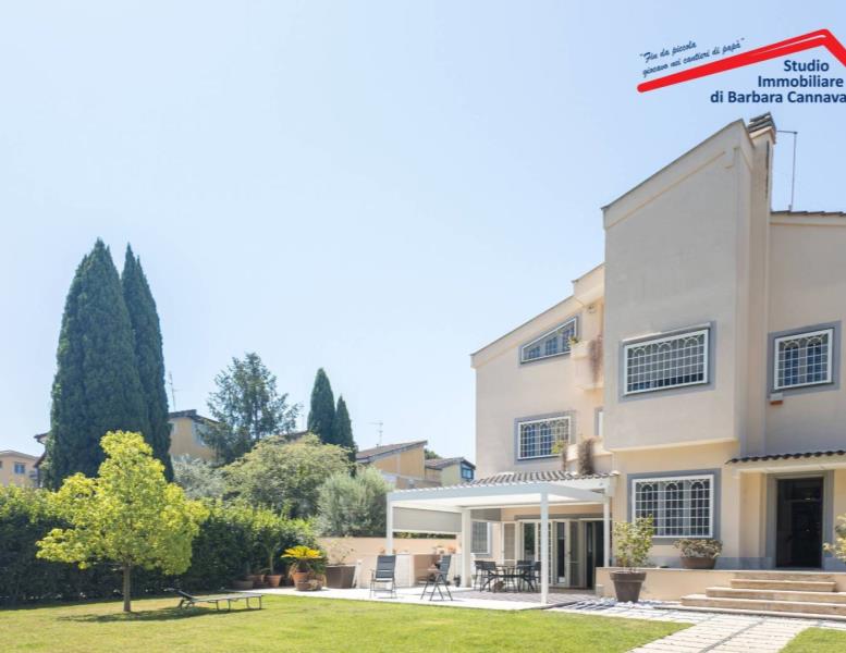 casa indipendente in vendita a Roma in zona Casal Palocco