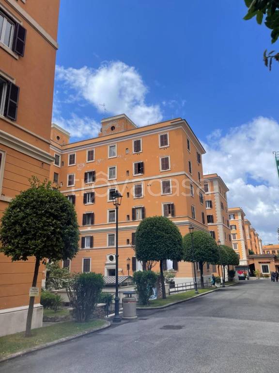 appartamento in vendita a Roma in zona Tuscolano