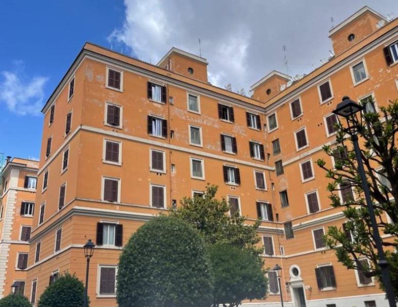 appartamento in vendita a Roma in zona Tuscolano