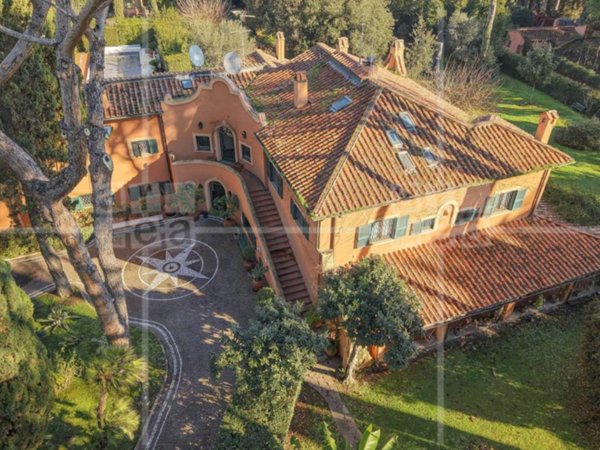 villa in vendita a Roma in zona Appio Pignatelli