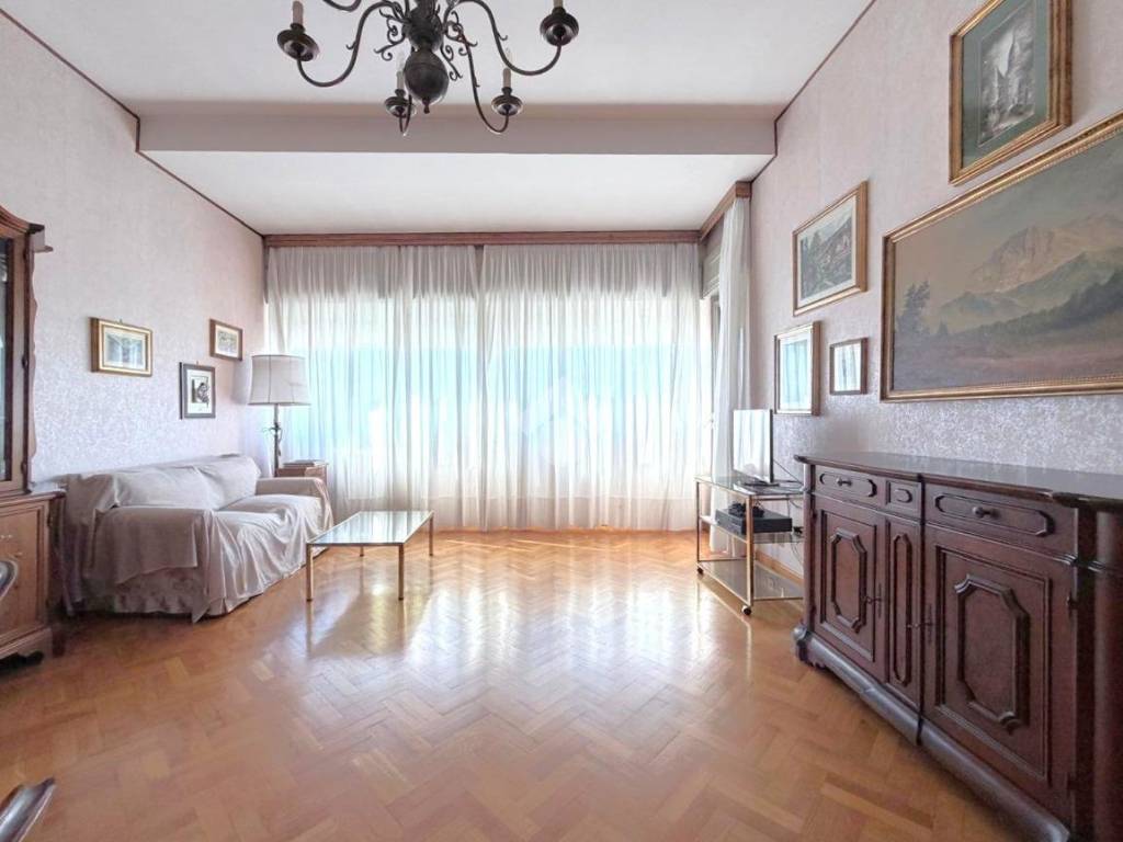 appartamento in vendita a Roma in zona Monte Sacro/Talenti