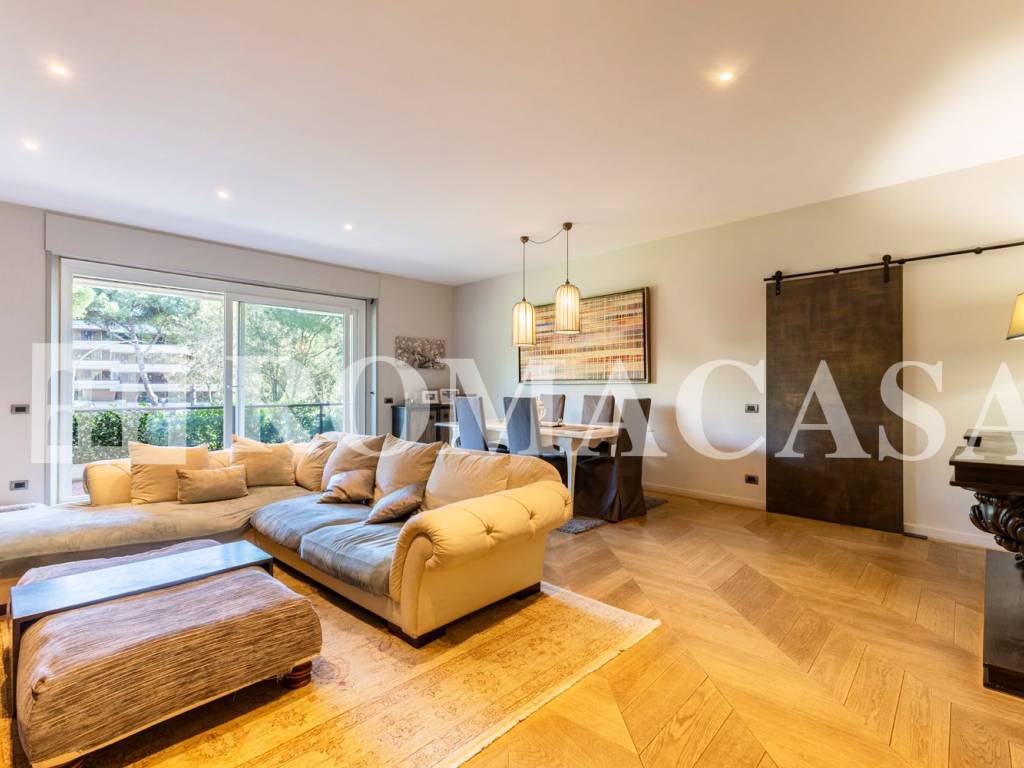 appartamento in vendita a Roma in zona EUR