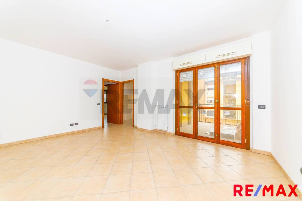 appartamento in vendita a Roma in zona Torre Angela