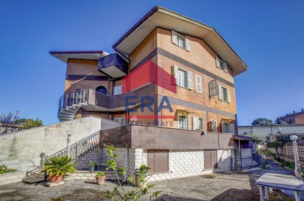 casa indipendente in vendita a Roma in zona Castel di Leva