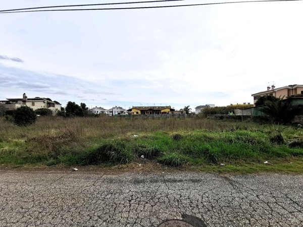 terreno edificabile in vendita a Roma in zona Piana del Sole