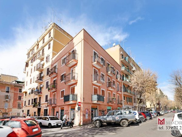 appartamento in vendita a Roma in zona Prenestino-Labicano