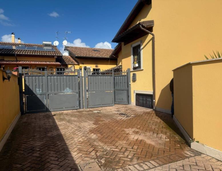 casa indipendente in vendita a Roma in zona Infernetto