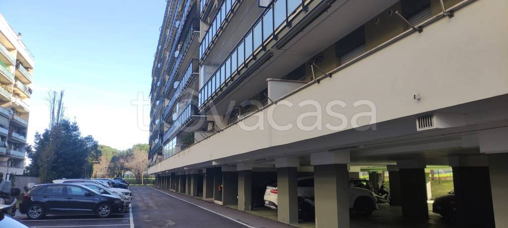 appartamento in vendita a Roma in zona Cinecittà