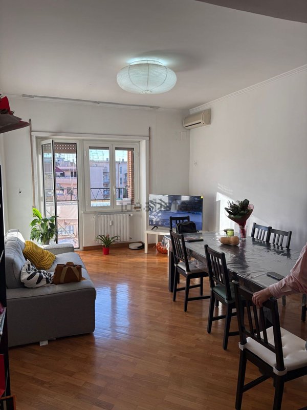 appartamento in vendita a Roma in zona Tuscolano