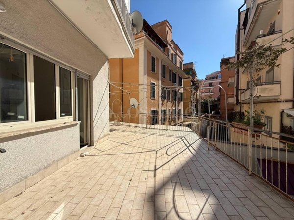 appartamento in vendita a Roma in zona Gianicolense