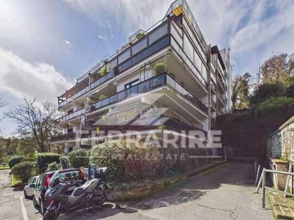 appartamento in vendita a Roma in zona Tomba di Nerone