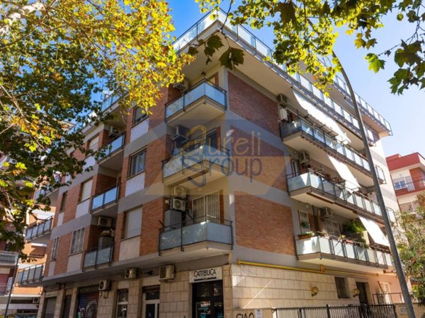 appartamento in vendita a Roma in zona Appio Claudio