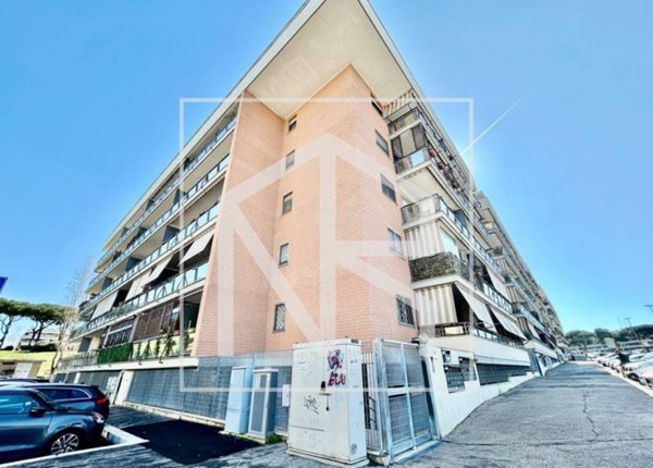 appartamento in vendita a Roma in zona Ponte di Nona