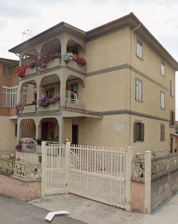 appartamento in vendita a Roma in zona Lunghezza