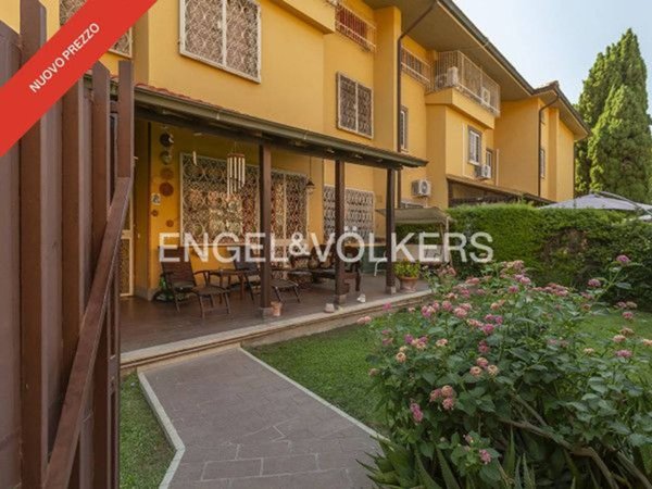 casa indipendente in vendita a Roma in zona Axa