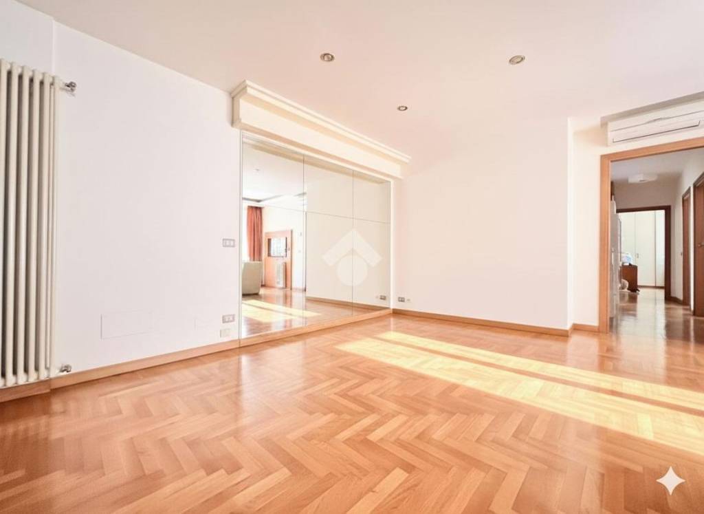 appartamento in vendita a Roma in zona Giardini di Corcolle