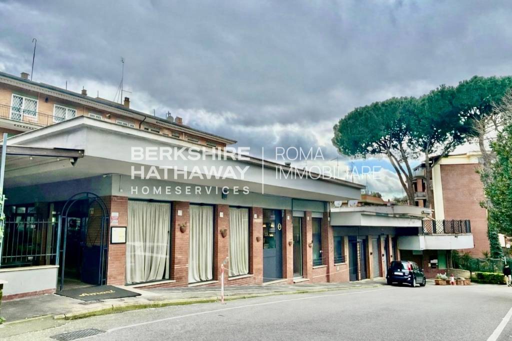 negozio in vendita a Roma in zona Trieste