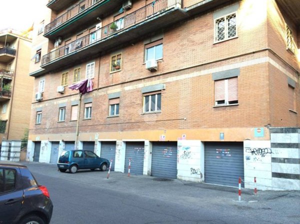 casa indipendente in vendita a Roma