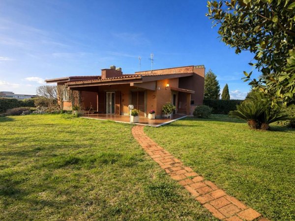 casa indipendente in vendita a Roma in zona Tor Vergata/Torrenova