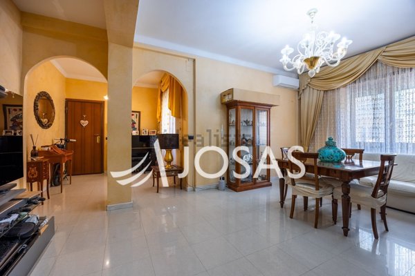 appartamento in vendita a Roma in zona Tuscolano