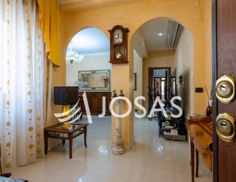 appartamento in vendita a Roma in zona Tuscolano