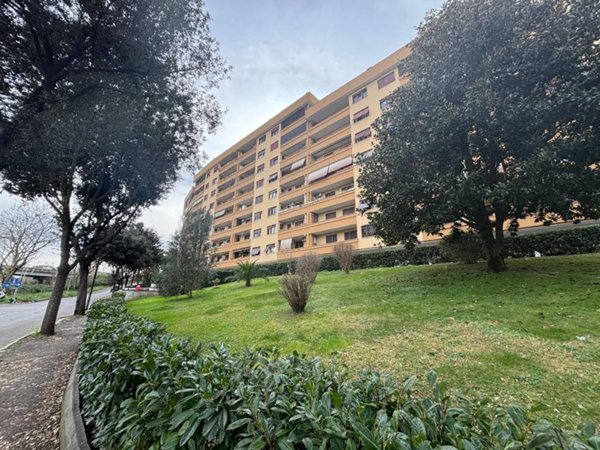 appartamento in vendita a Roma in zona Tor de' Cenci