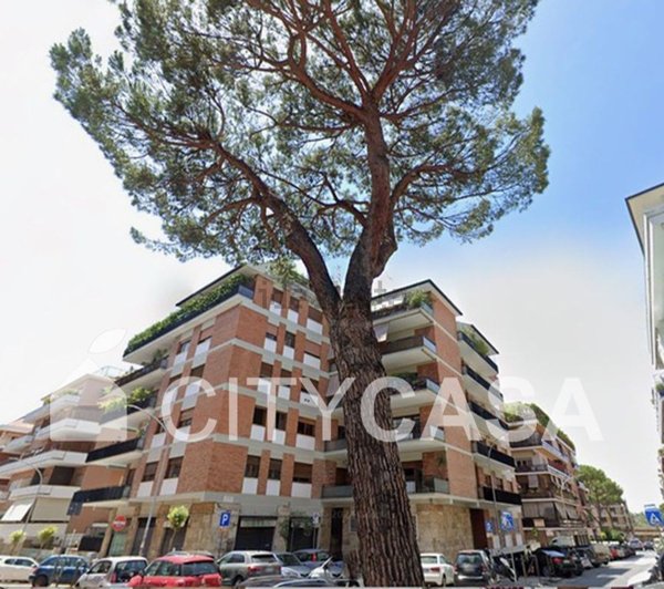 appartamento in vendita a Roma in zona Ostiense