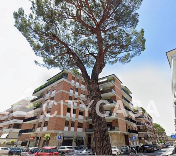 appartamento in vendita a Roma in zona Ostiense