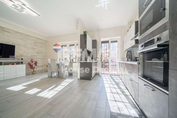 appartamento in vendita a Roma in zona Torre Maura