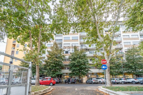appartamento in vendita a Roma in zona Don Bosco
