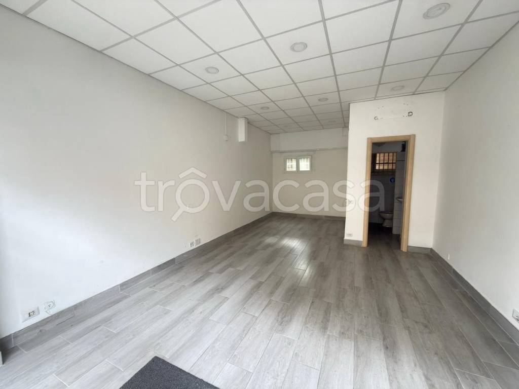 negozio in vendita a Roma in zona Prenestino-Centocelle