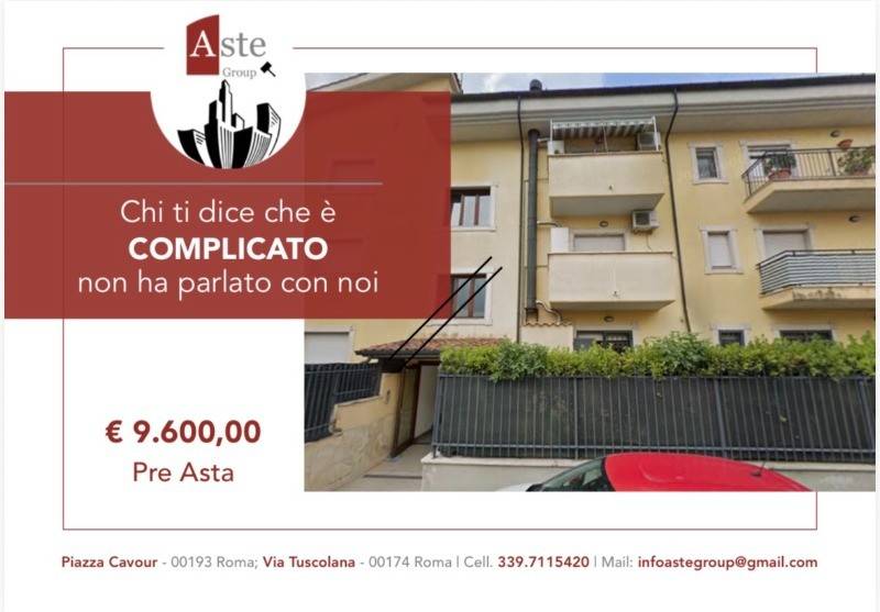 locale commerciale in vendita a Roma in zona Castelverde