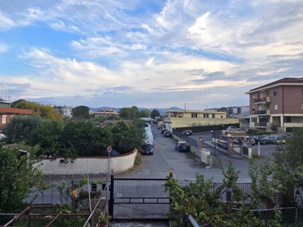 appartamento in vendita a Roma in zona Tor Vergata/Torrenova