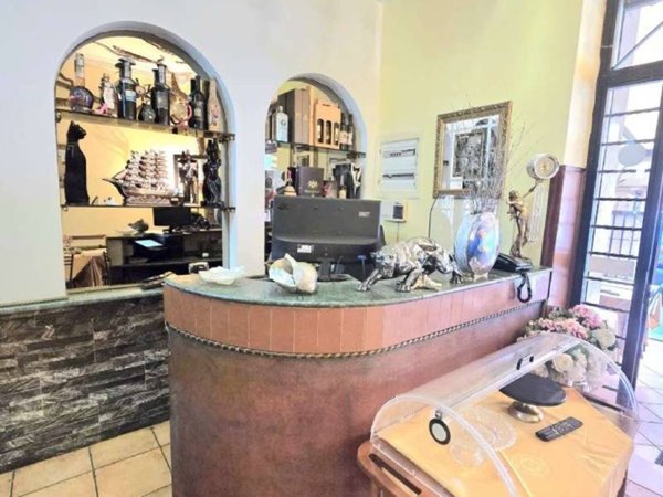 negozio in vendita a Roma in zona Prenestino-Centocelle