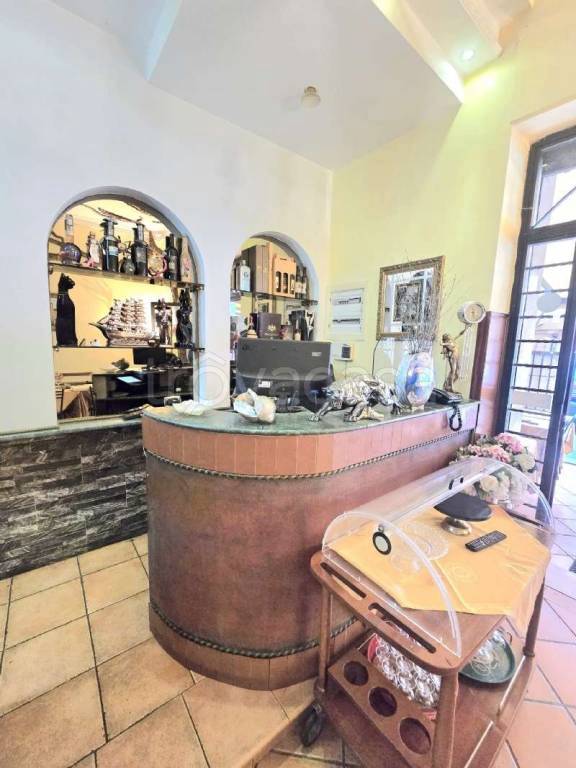 negozio in vendita a Roma in zona Prenestino-Centocelle