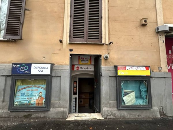 negozio in vendita a Roma in zona Salario