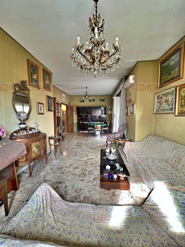 appartamento in vendita a Roma in zona Appio Claudio